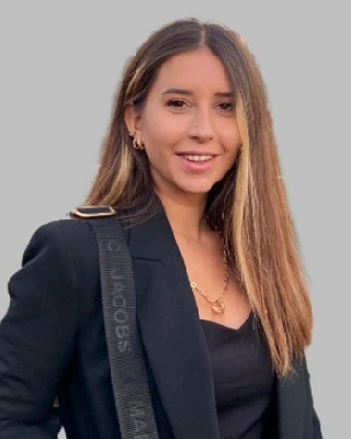 Psikolog Özge Yalçın Nar